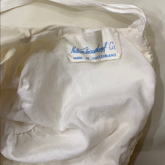 Gawn  .hat and bag Baptist dress . - Picture 6 of 11